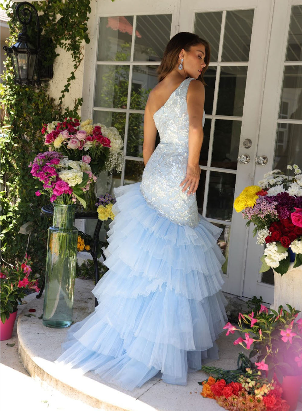 Ava Presley 29254 prom dress images. Ava Presley 29254 is available in these colors: Black,Light Blue.