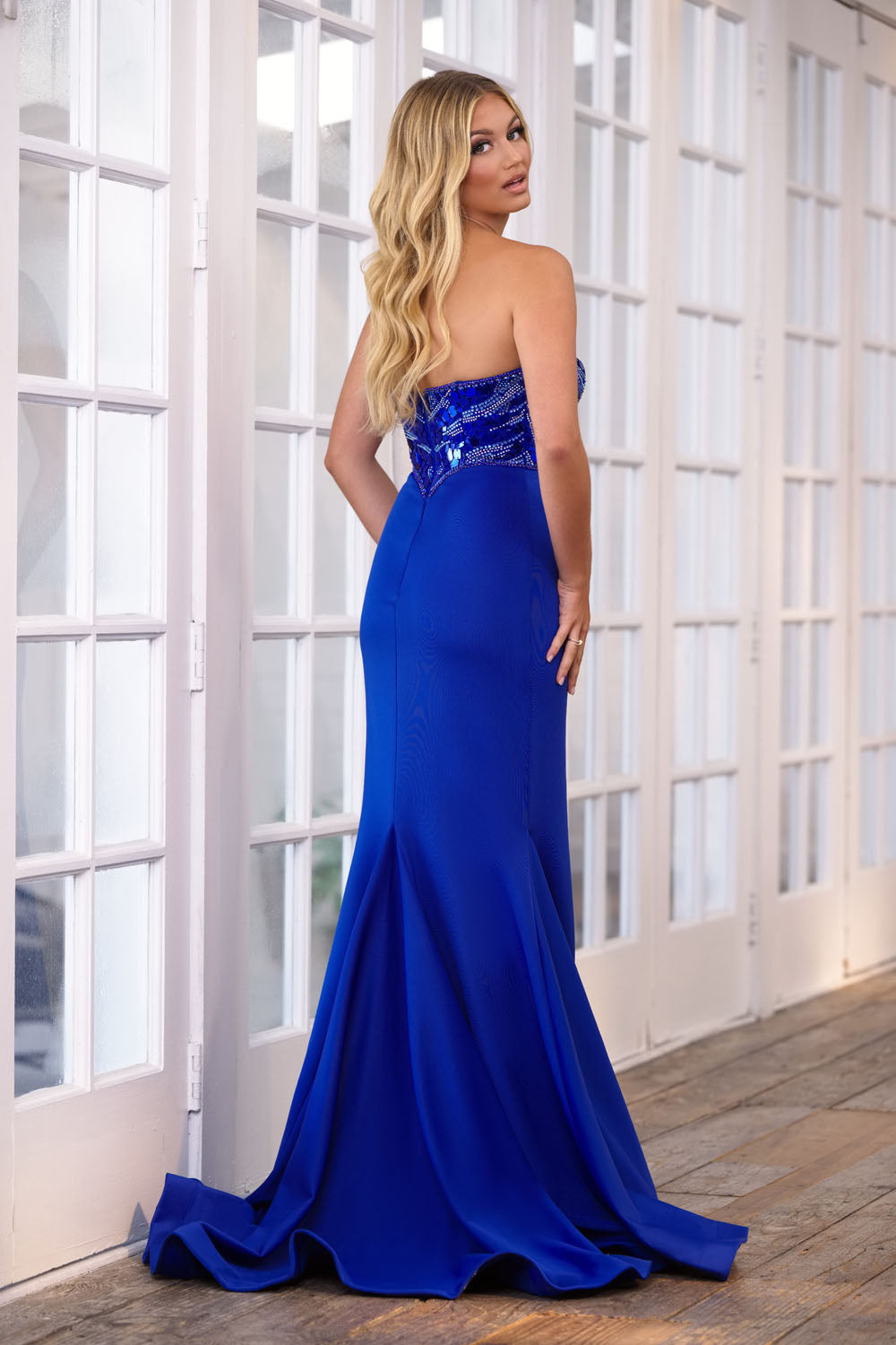 Ava Presley 39281 prom dress images. Ava Presley 39281 is available in these colors: Hot Pink, Black, Royal.
