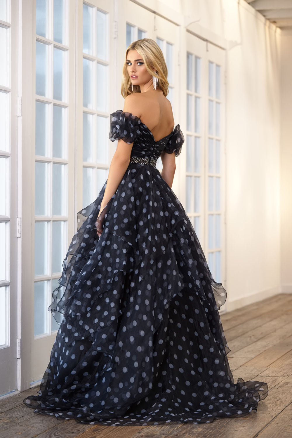 Ava Presley 39318 prom dress images. Ava Presley 39318 is available in these colors: Black White.