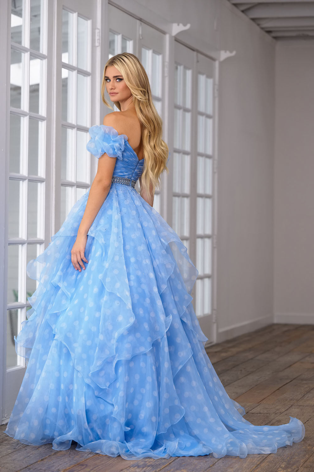 Ava Presley 39318 prom dress images. Ava Presley 39318 is available in these colors: Black White.