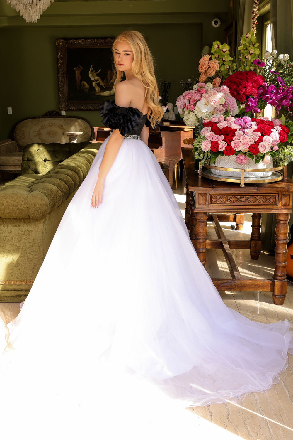 Ava Presley 39581 prom dress images. Ava Presley 39581 is available in these colors: Burgundy, Black White, Light Blue White, White.