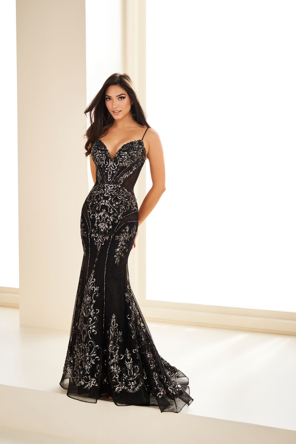 Ellie Wilde EW36006 mermaid prom dress images. Ellie Wilde EW36006 is available in these colors: Black, Periwinkle, Red, Royal Blue, Gold.