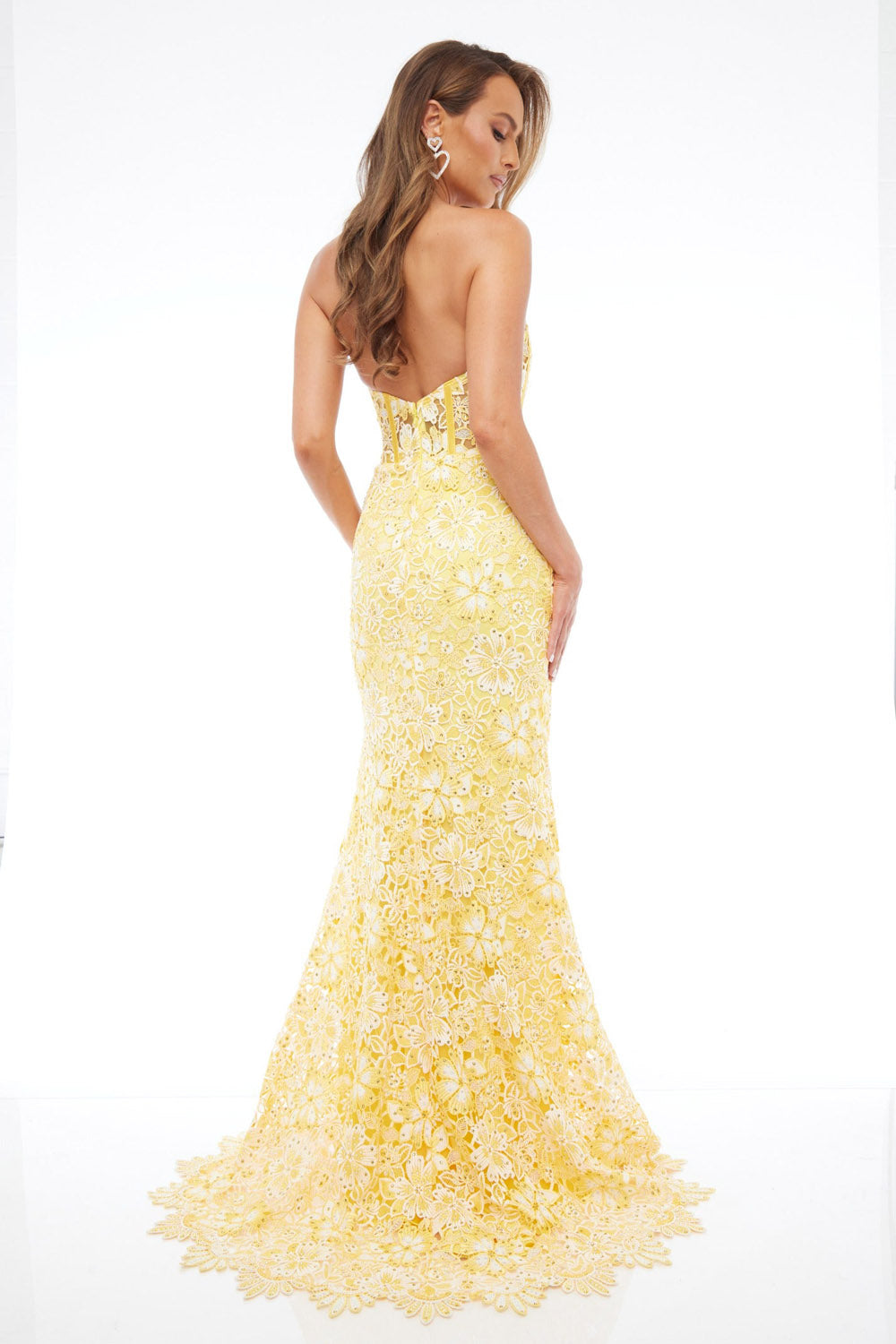 Jasz Couture 7618 prom dress images. Jasz Couture 7618 is available in these colors: Lilac, Pink, Sky Blue and Yellow.