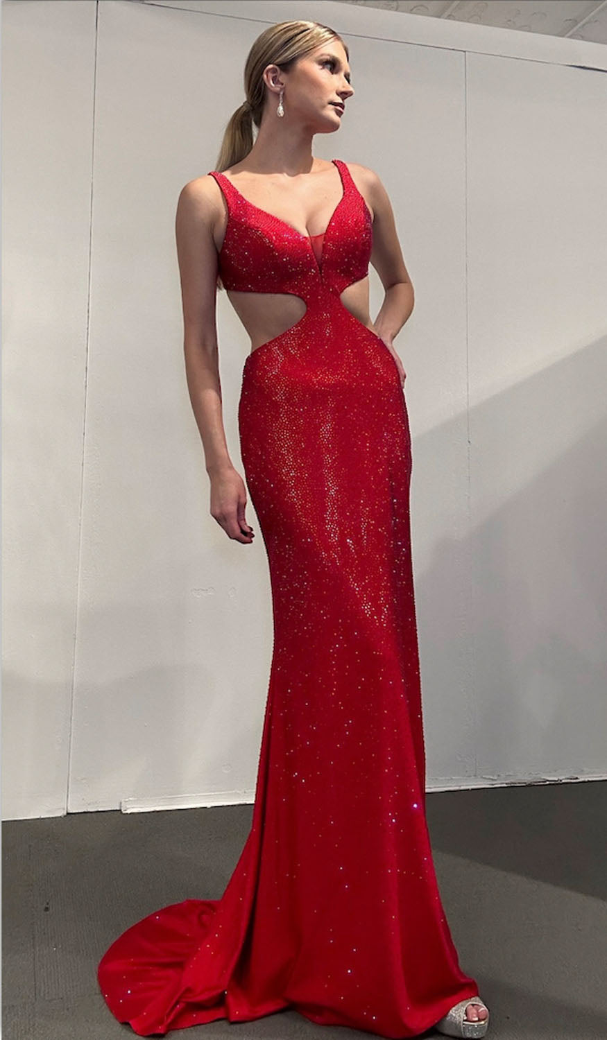 Jasz Couture 7709 prom dress images.  Jasz Couture 7709 is available in these colors: Emerald, Red, Royal.