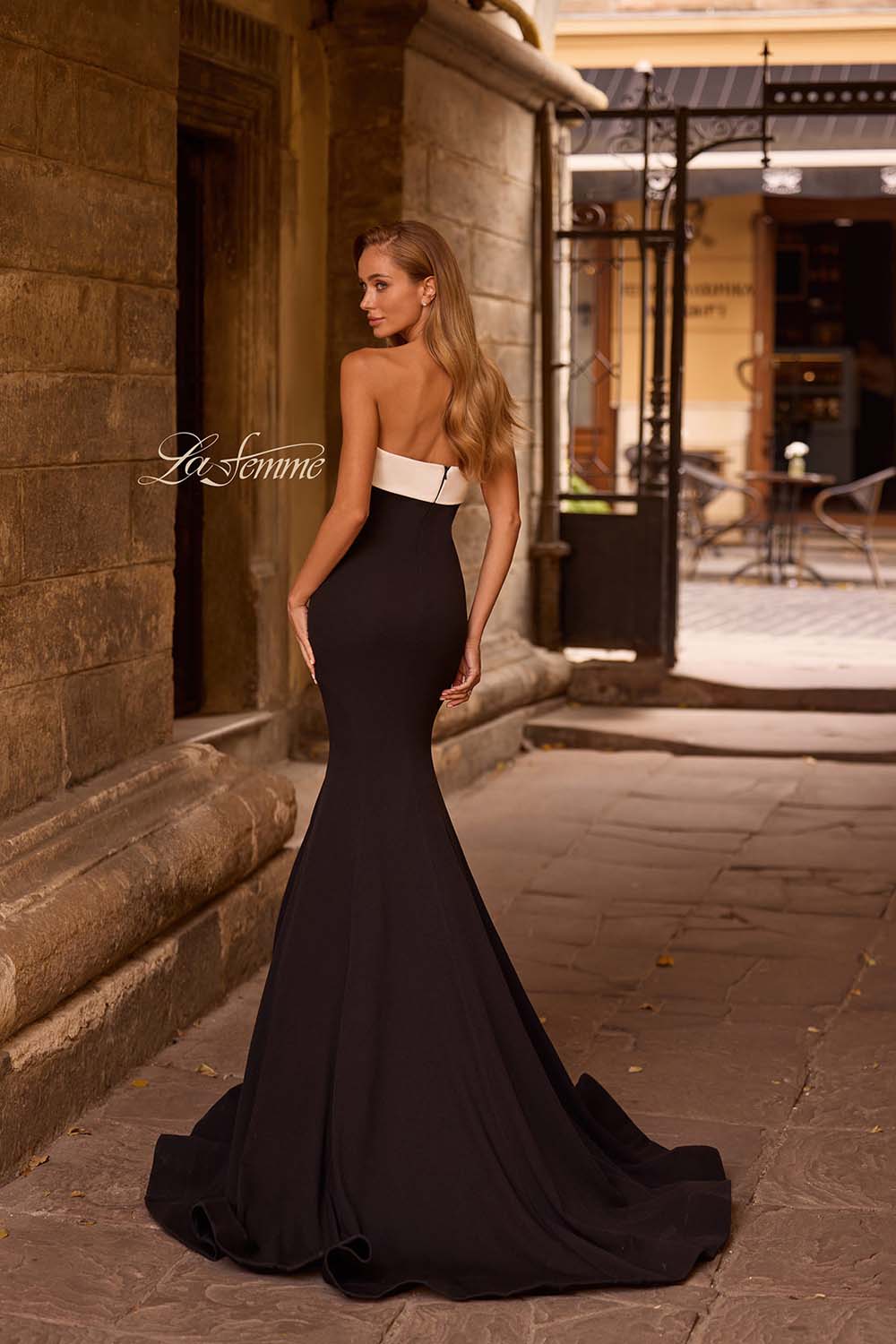 La Femme 32914 prom dress images. La Femme 32914 is available in these colors: Black.