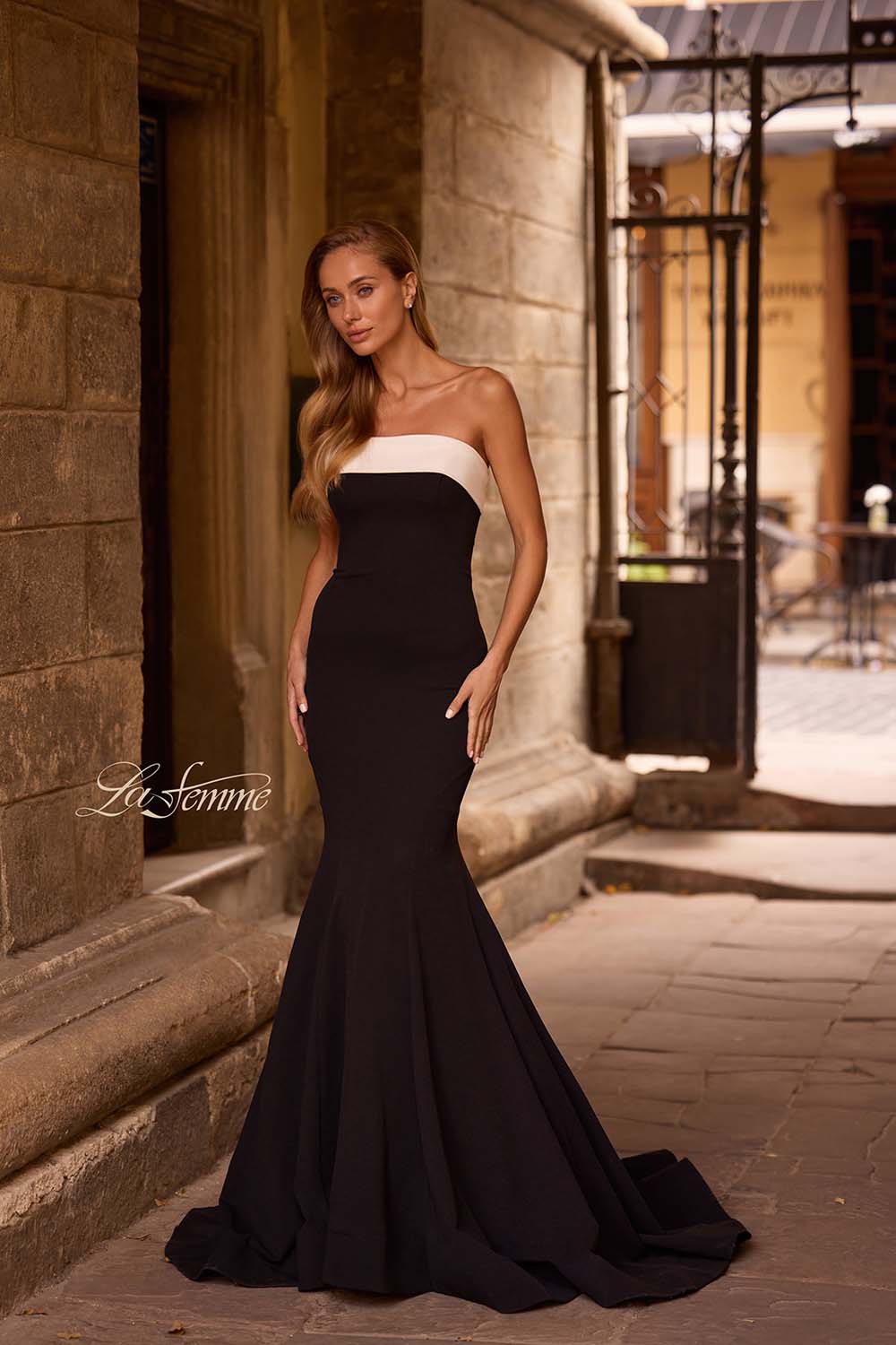 La Femme 32914 prom dress images. La Femme 32914 is available in these colors: Black.