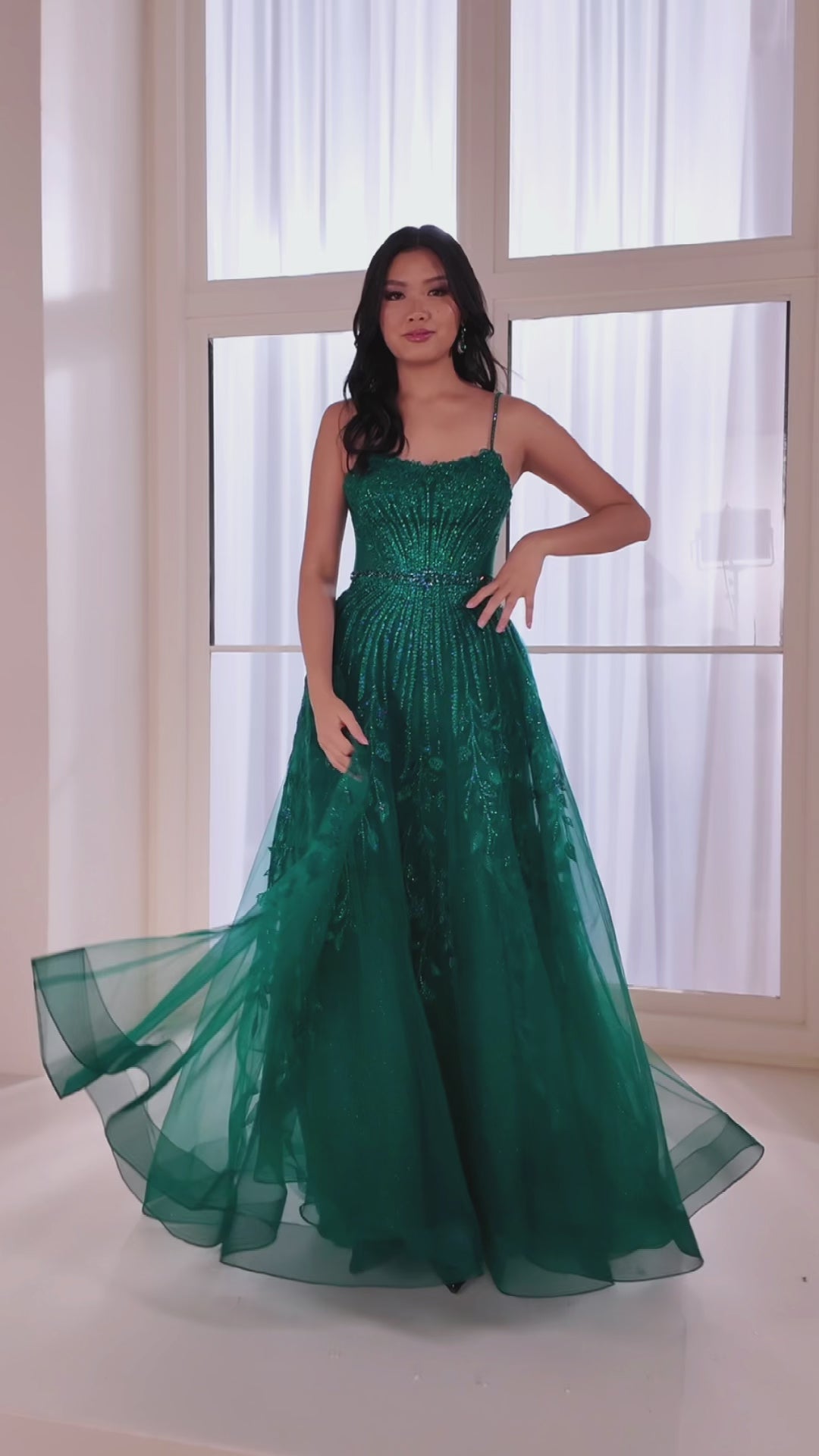 Ellie Wilde EW36068 a-line prom dress video. Ellie Wilde EW36068 is available in these colors: Emerald, Strawberry, Silver Nude, Lilac, Fuschia.