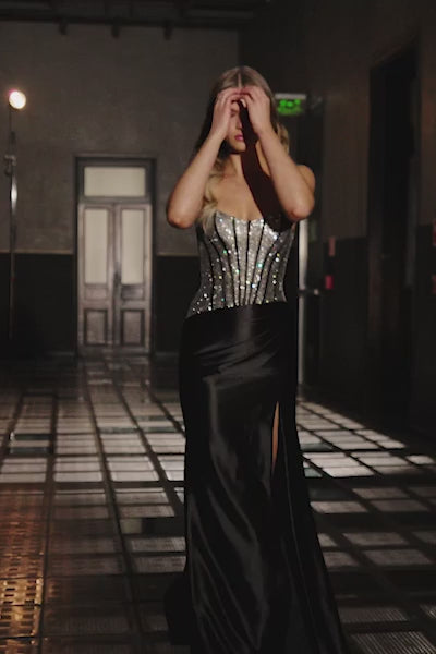 Sherri Hill 56433 prom dress video. Sherri Hill 56433 is available in these colors: Black Silver, Ivory Silver, Royal Silver, Fuchsia Silver.