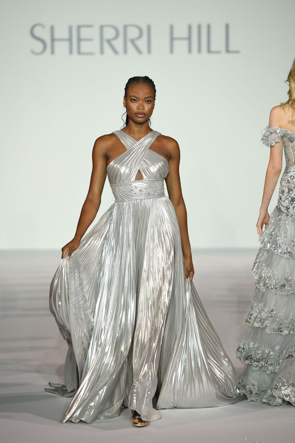 Sherri Hill 56195 prom dress images. Sherri Hill 56195 is available in these colors: Silver, Gold.