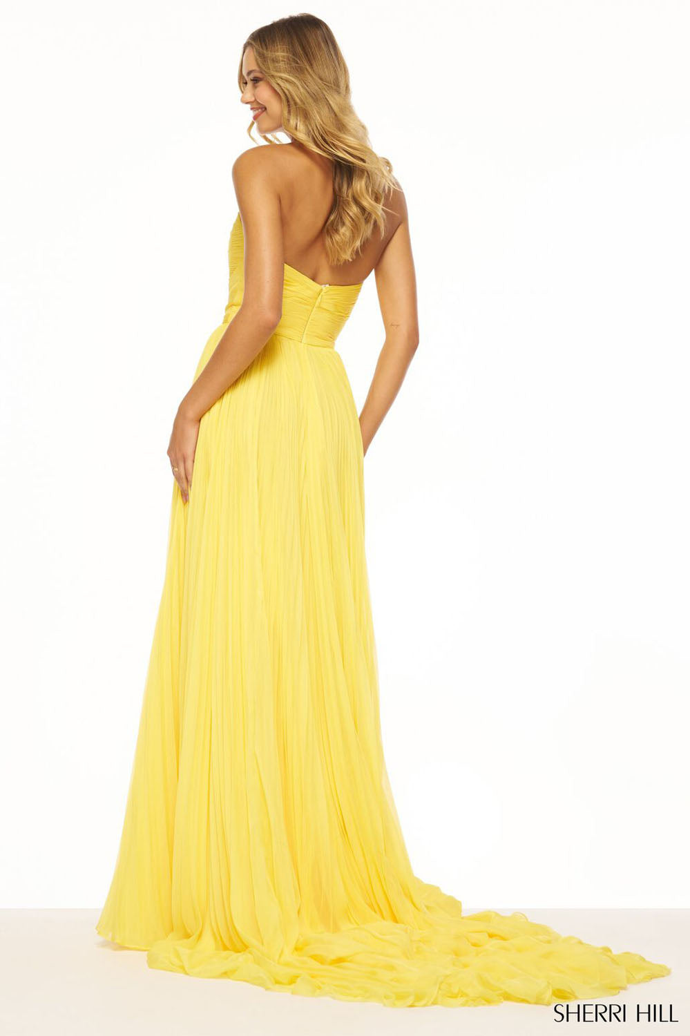Sherri Hill 56372 prom dress images. Sherri Hill 56372 is available in these colors: Red, Ivory, Black, Orchid, Aqua, Light Blue, Yellow.