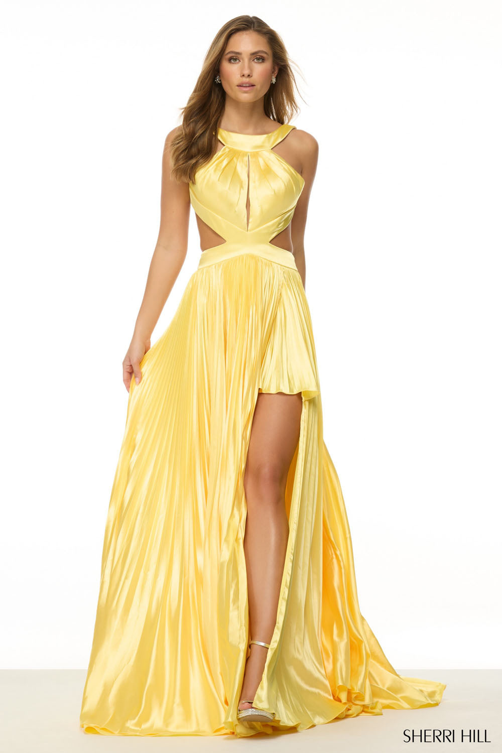 Sherri Hill 57079 prom dress images. Sherri Hill 57079 is available in these colors: Emerald, Royal, Red, Black, Yellow.