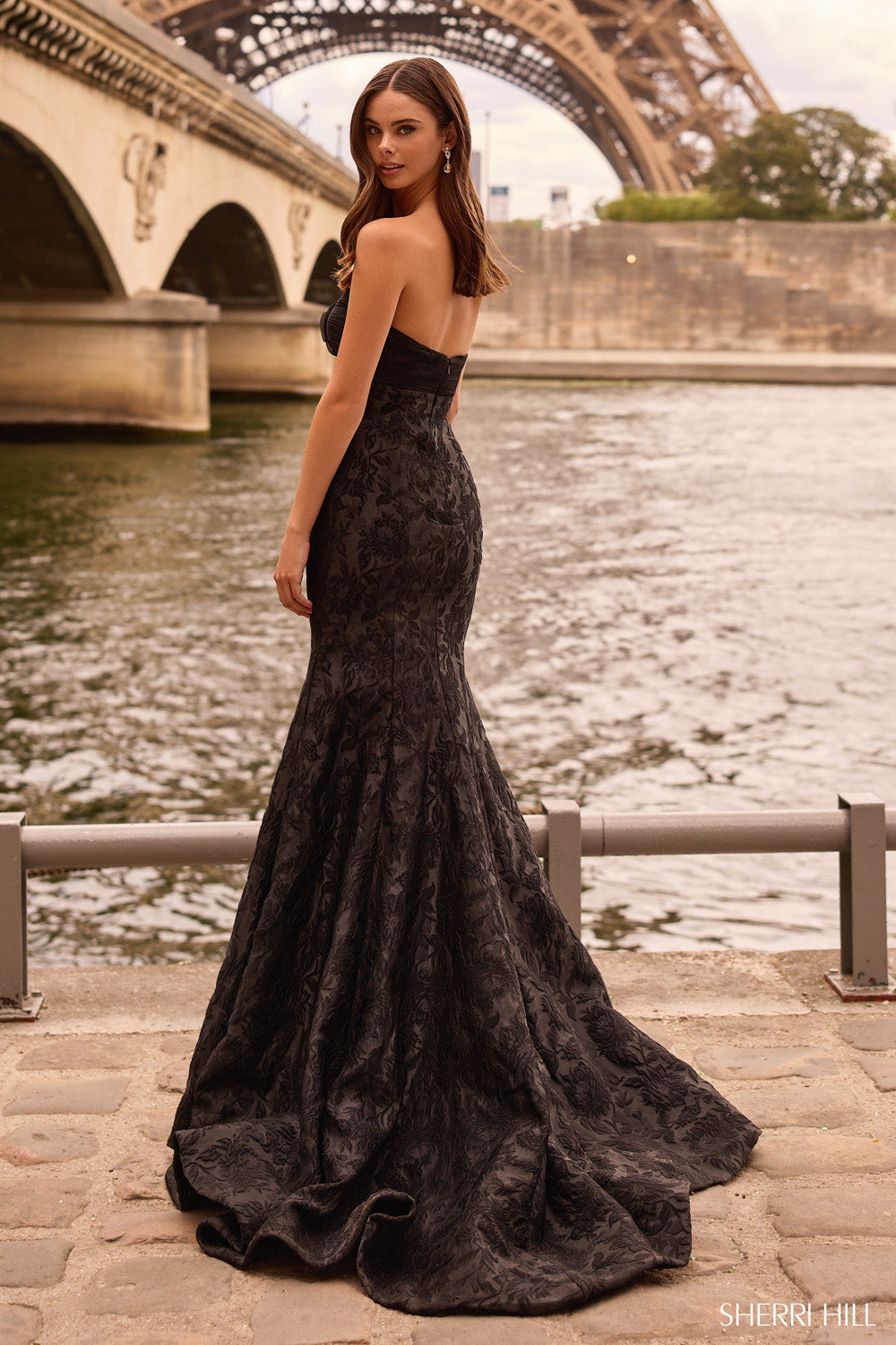 Sherri Hill 57792 prom dress images. Sherri Hill 57792 is available in these colors: Black, Ivory.