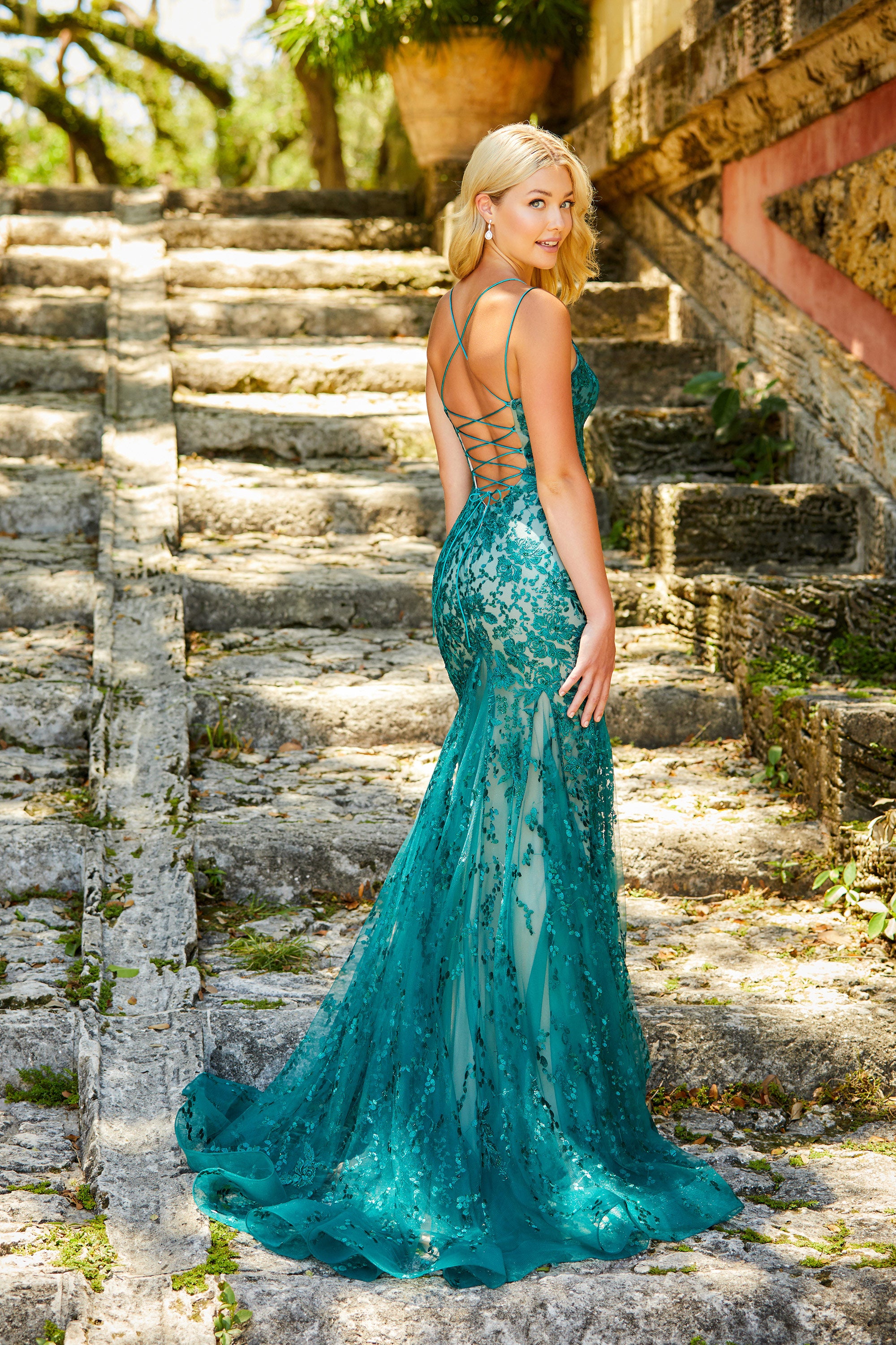 Ellie Wilde EW122032 Dresses