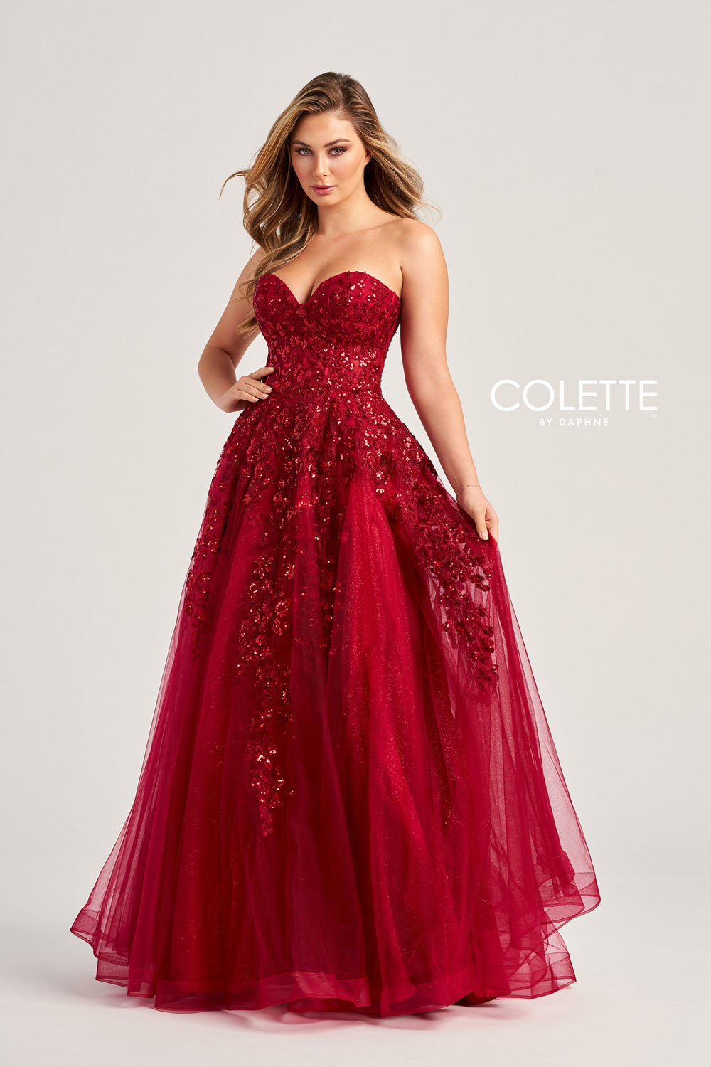 Colette CL5136 prom dress images. Colette CL5136 is available in these colors: Scarlet, Light Blue, Navy Blue Gold, Lilac.