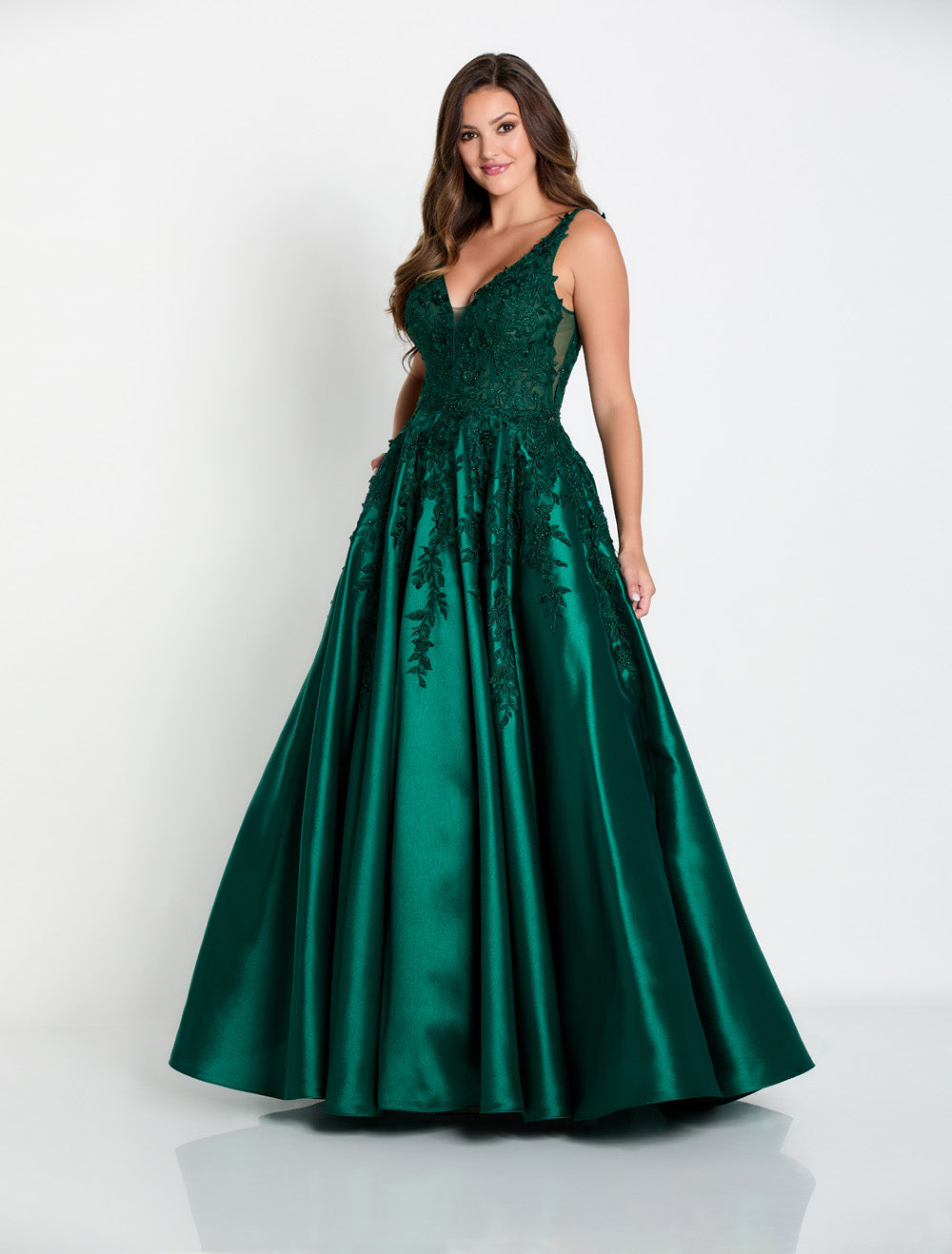 Ellie Wilde EW34050 prom dress images. Ellie Wilde EW34050 is available in these colors: Lilac, Red, Royal Blue, Emerald, Navy Blue, Black.
