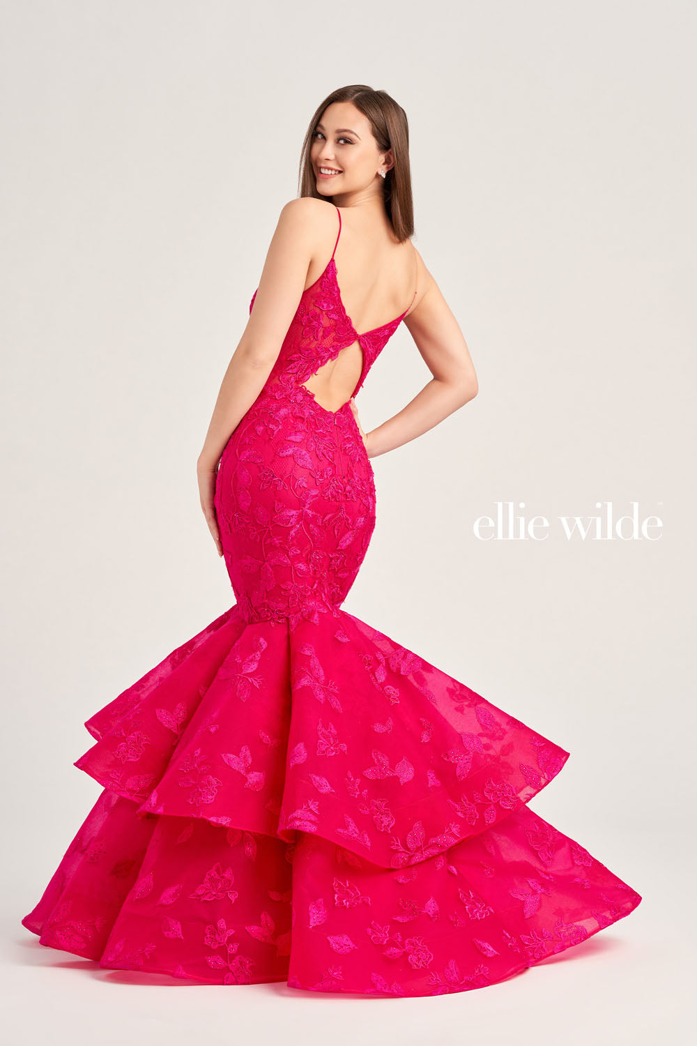 Ellie Wilde EW35092 prom dress images. Ellie Wilde EW35092 is available in these colors: Magenta, Emerald, Strawberry, Navy Blue.