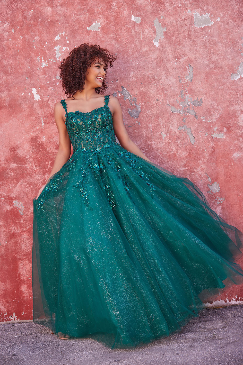 Ellie Wilde EW35123 prom dress images. Ellie Wilde EW35123 is available in these colors: Emerald, Hot Pink, Light Blue .