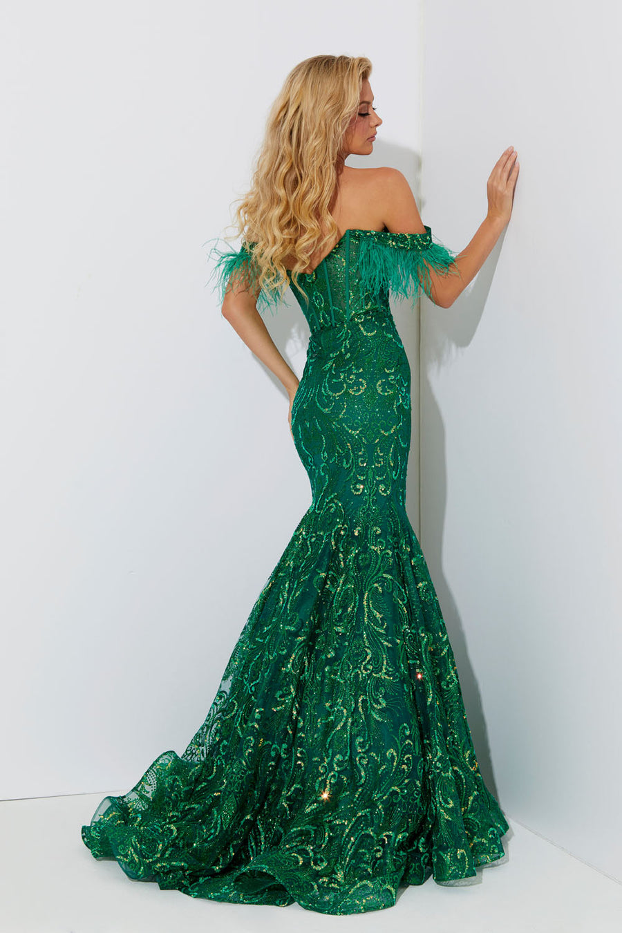 Jasz Couture 7568 prom dress images.  Jasz Couture 7568 is available in these colors: Green, Royal.