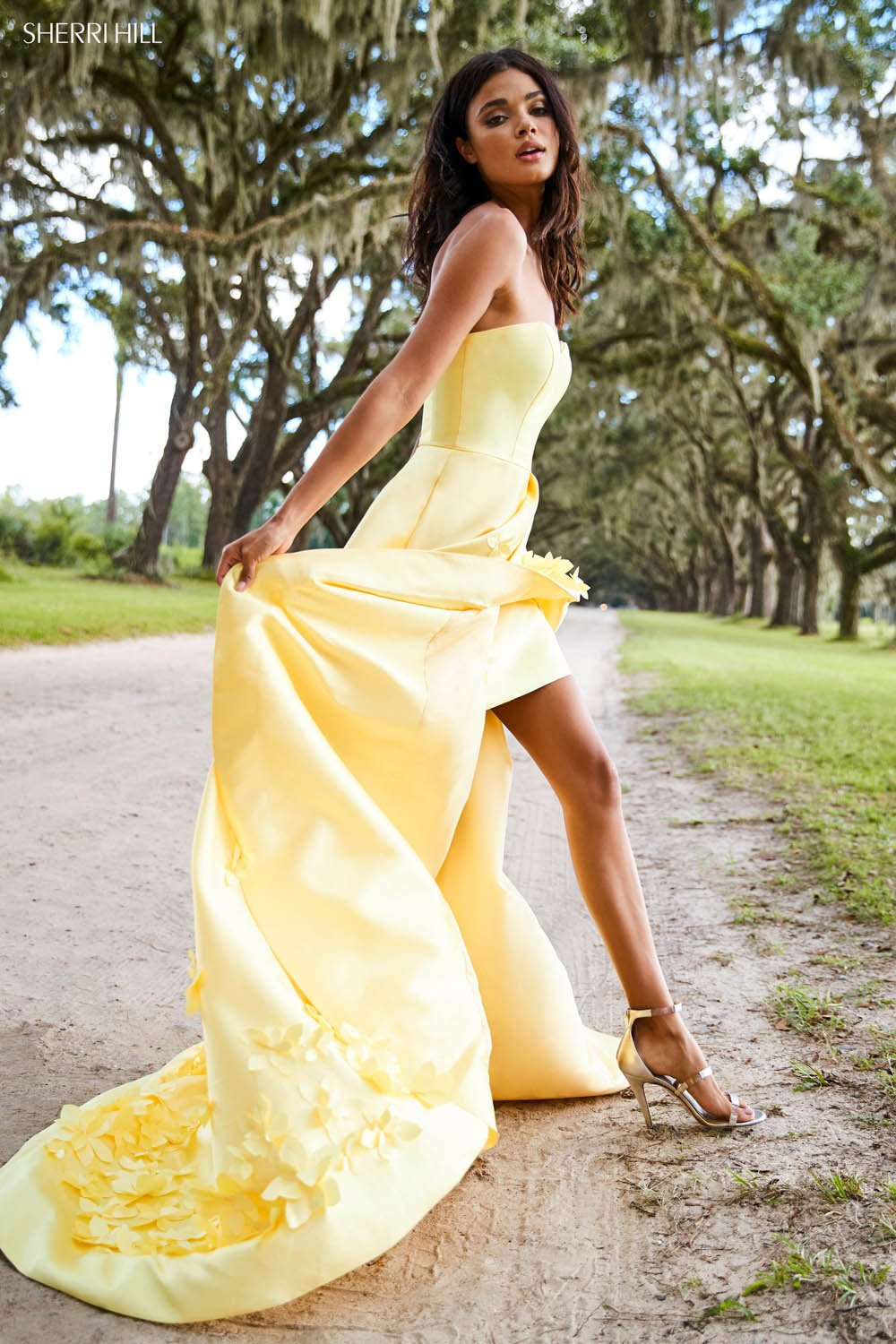 Sherri Hill 52581 prom dress images. Sherri Hill 52581 is available in these colors: Red, Light Blue, Lilac, Ivory, Coral, Yellow.