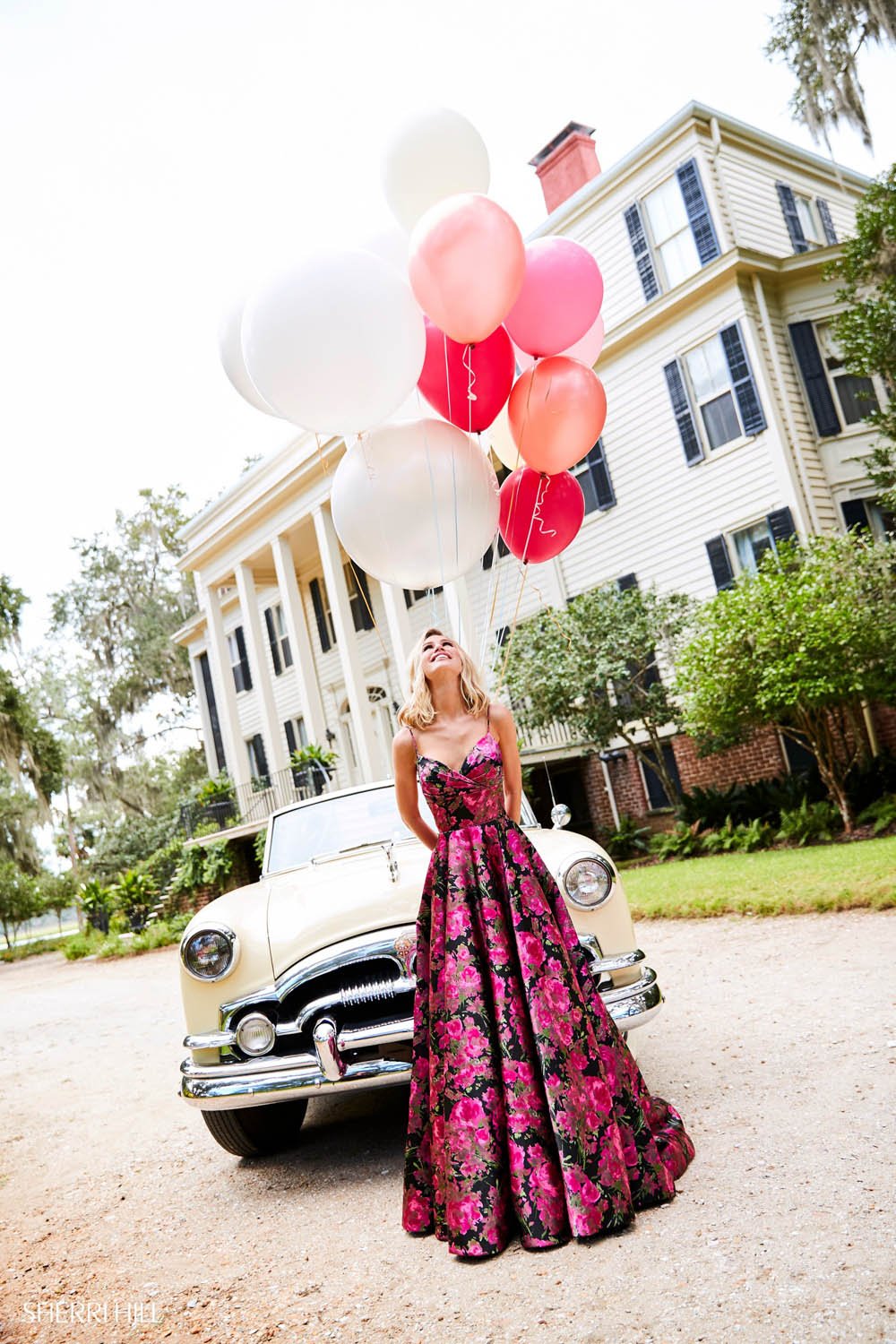 Sherri Hill 52932 prom dress images. Sherri Hill 52932 is available in these colors: Black Fuchsia Print.