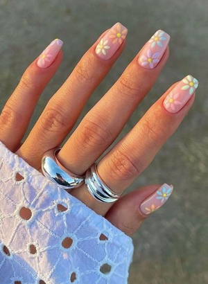 Trend Setting Summer Nails