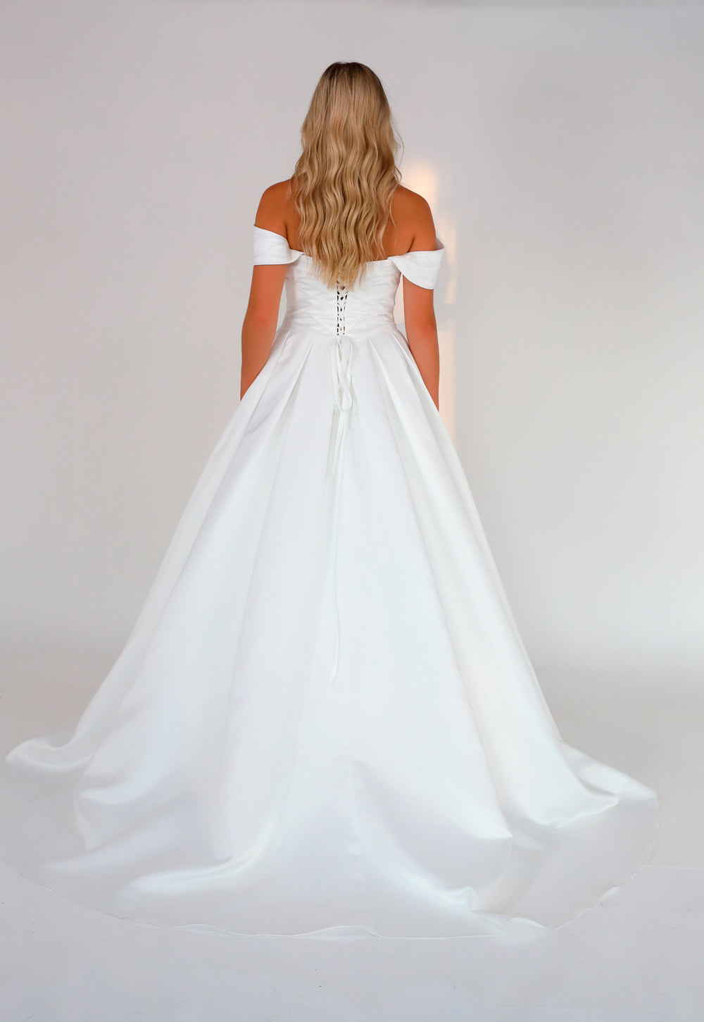 Miah Vega 20104 Ivory dress