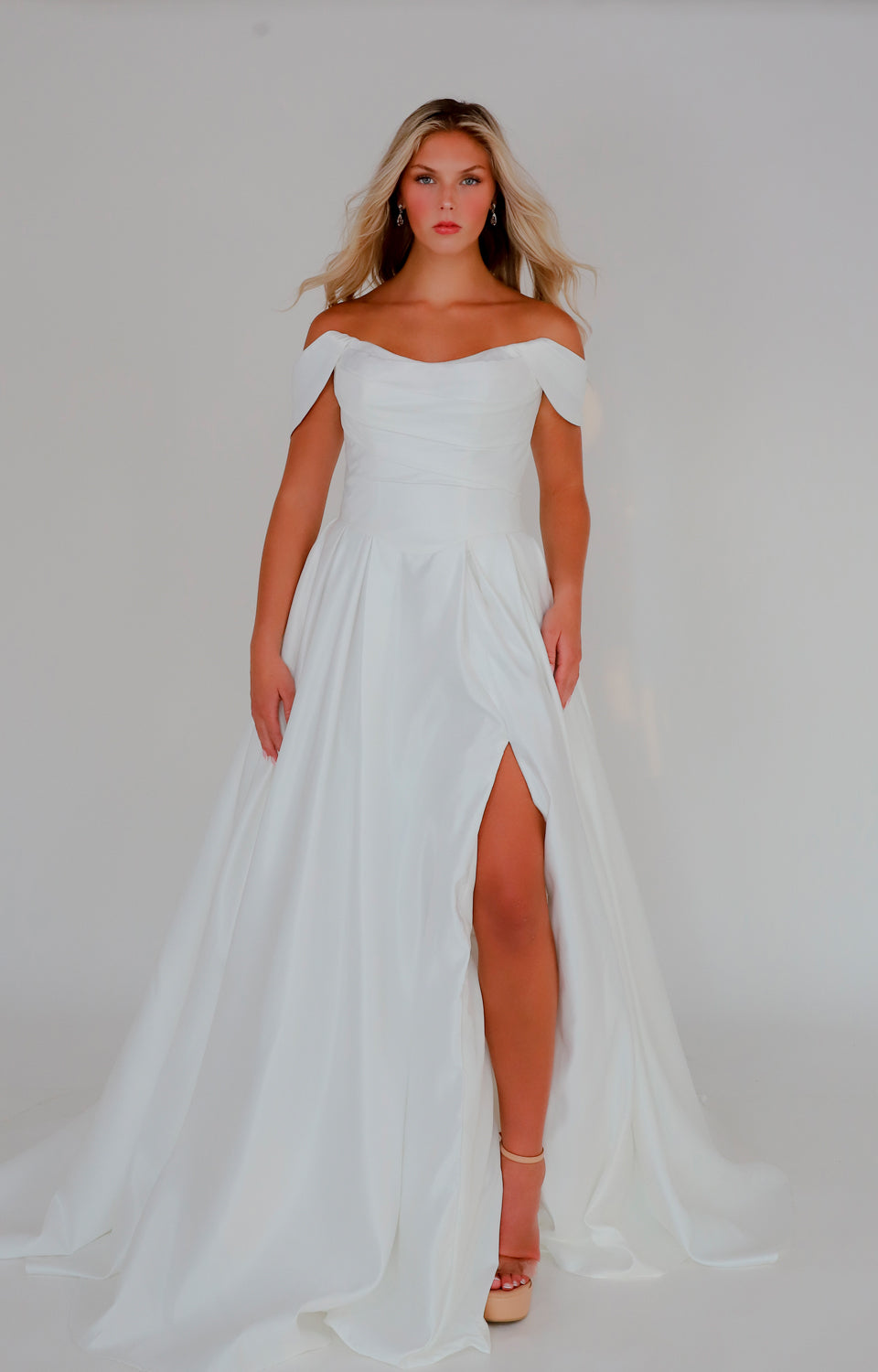 Miah Vega 20104 Ivory dress