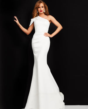 Jovani 06753 comes in the following colors: Black, Navy, Red, Turquoise, White. $680 is the Formal Approach best price guarantee for style 06753 by Jovani. 